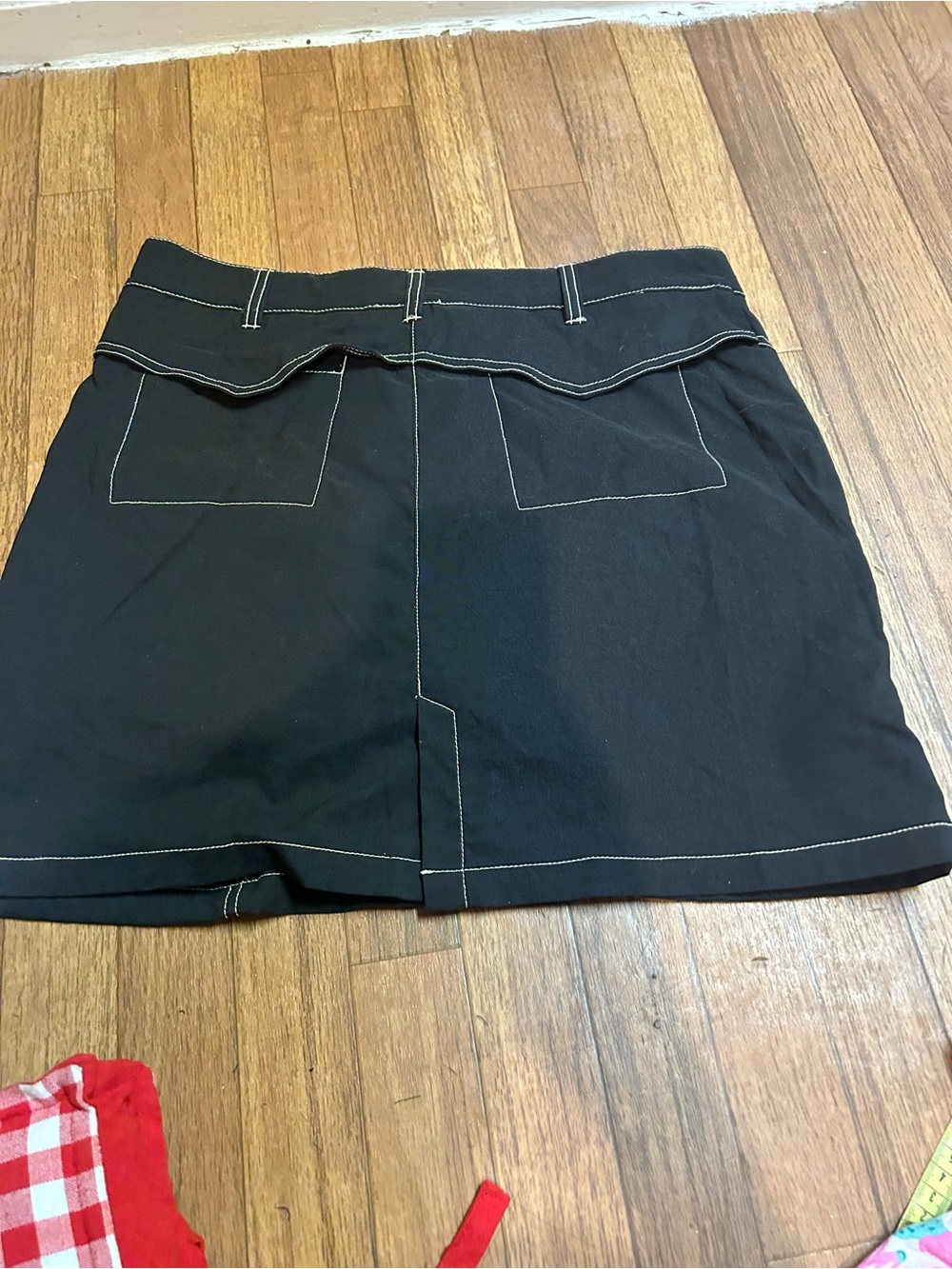 Athleta Black Skort with White Contrast Stitching - Picture 8 of 9